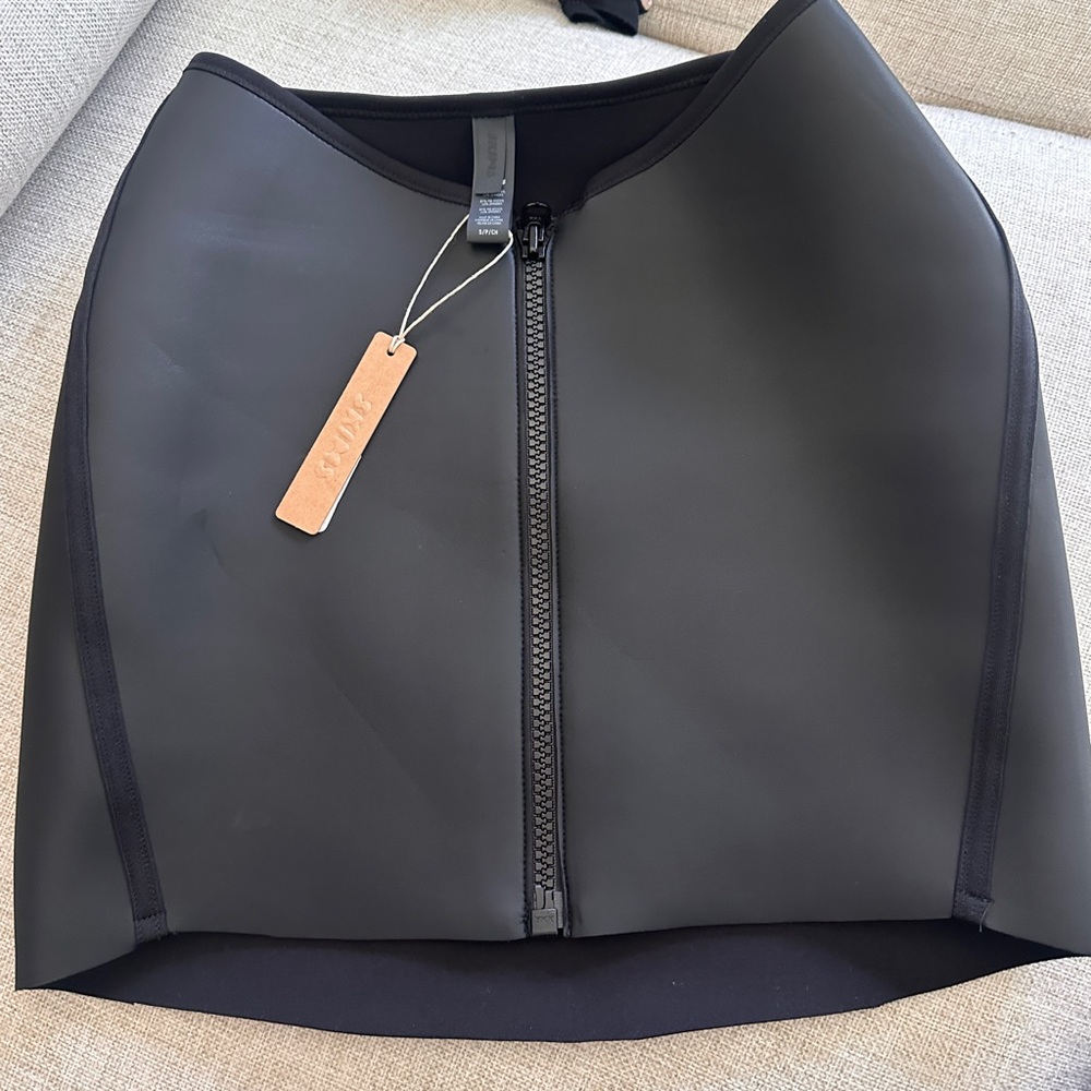 Skims skirt